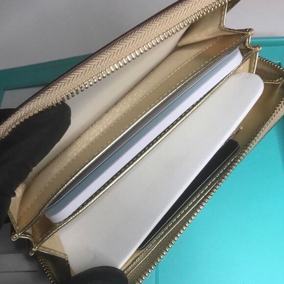 Kate Spade New York Zip Wristlet – Saffiano Gold, Fits Most Phones (Brand New) - Picture 7 of 7